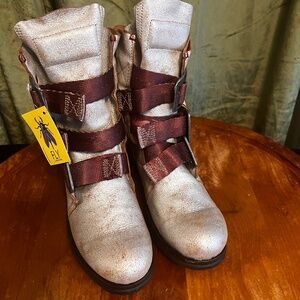 Fly London Women's Kiff682fly Ankle Boot EU 38 US 7.5-8 New/Tags $175